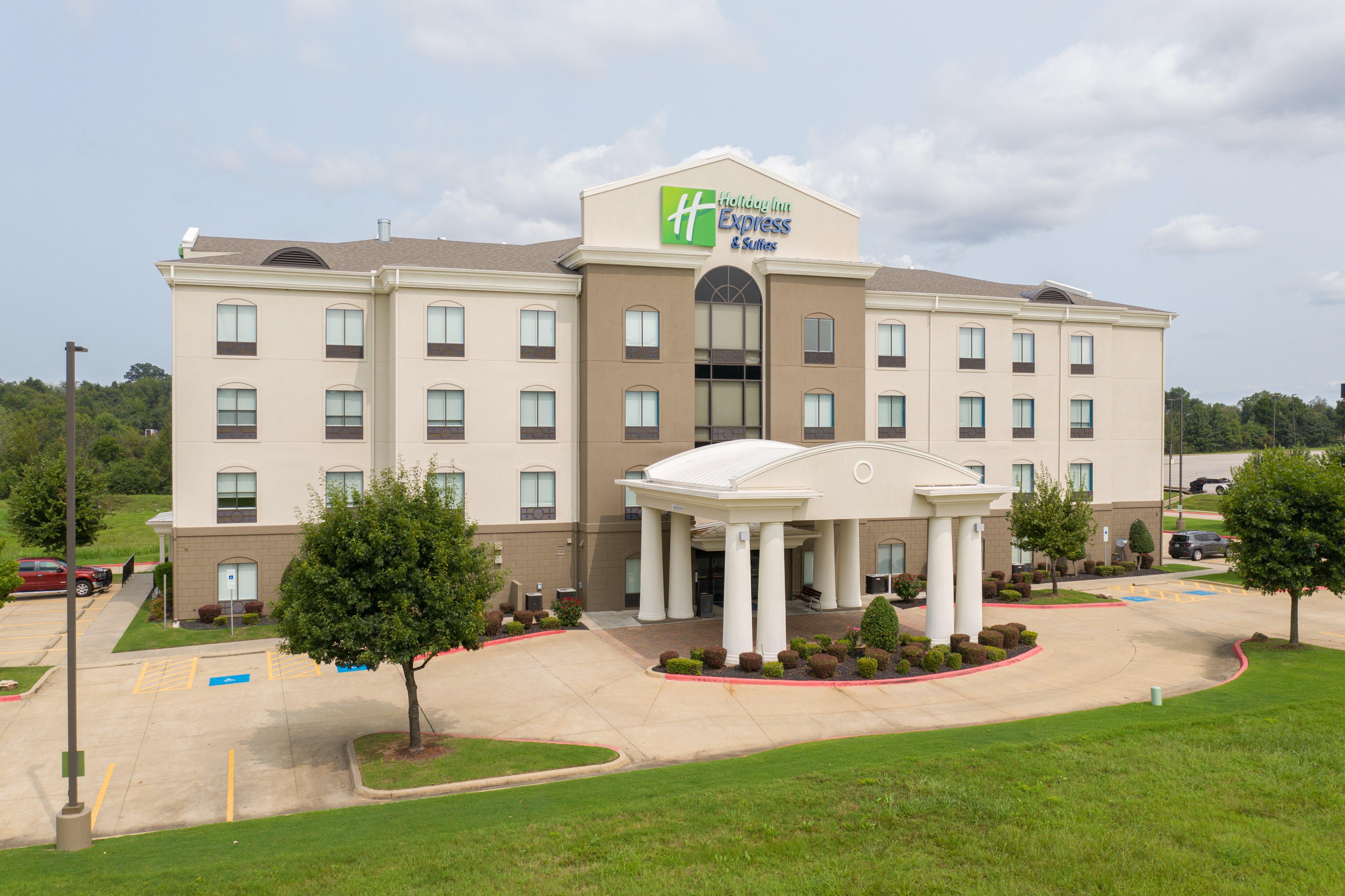 Holiday Inn Express & Suites Van Buren-Fort Smith Area, An Ihg Hotel Exterior photo